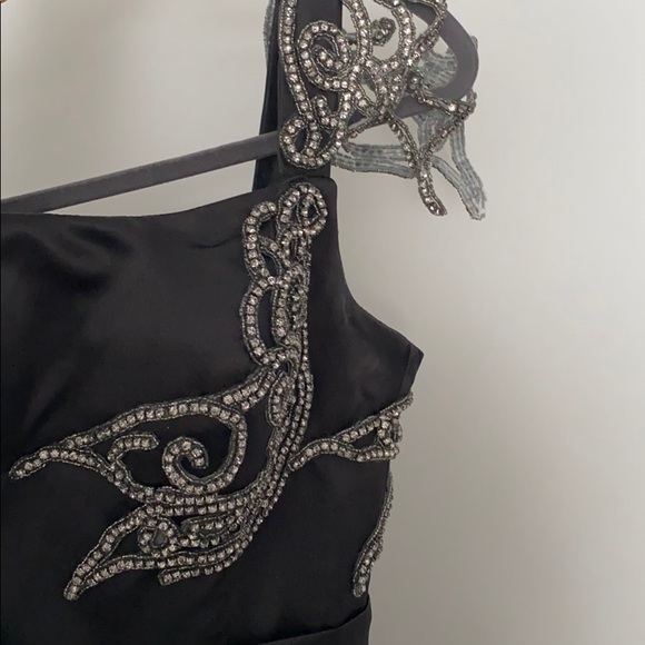 Dress - Picture 3 of 5